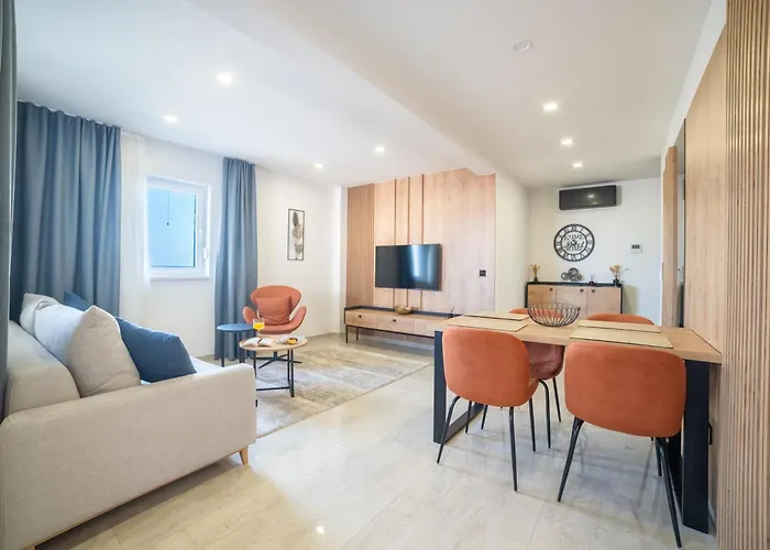 Luxury Karigo 2 דירה מאקרסקה