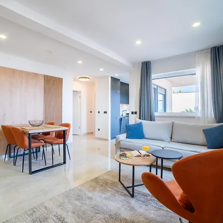 Apartamento Luxury Karigo 2 *